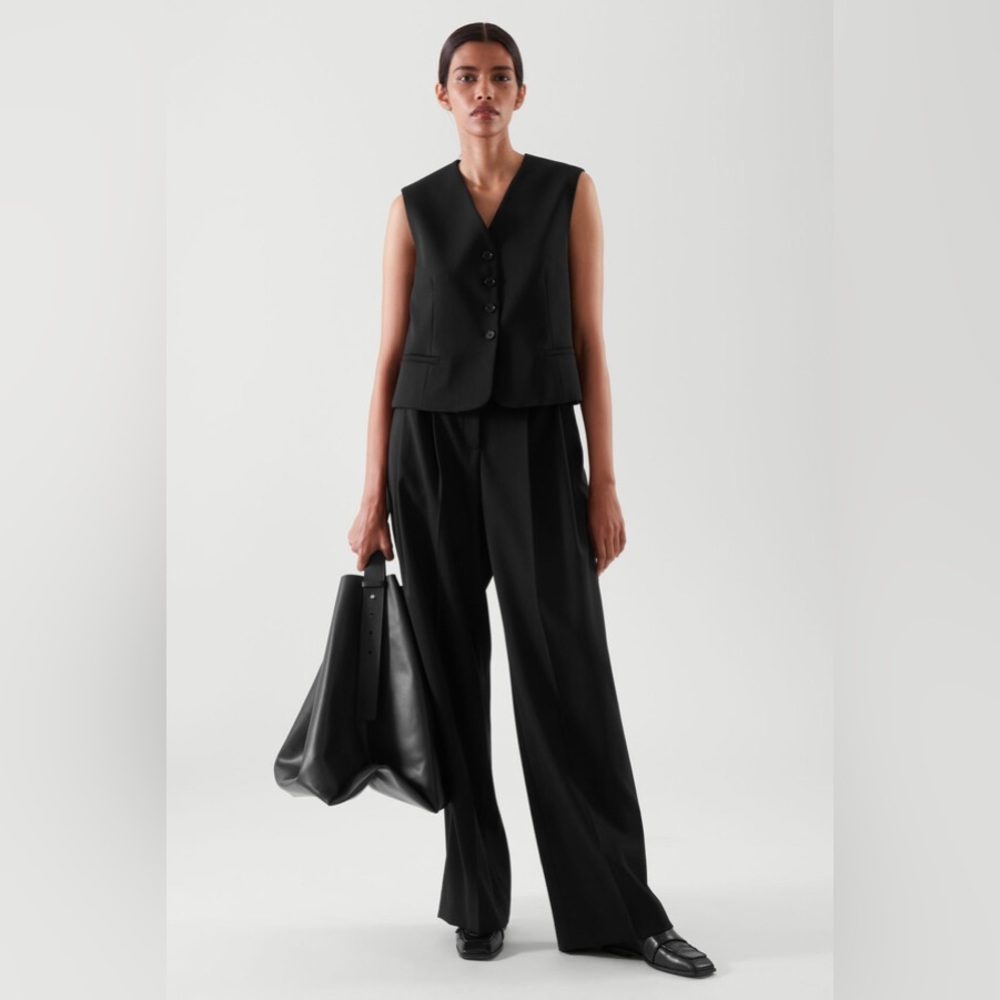 COS | Cropped Single-Breasted Waistcoat - Picture 7 of 15